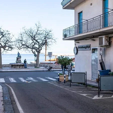 Casa Rosamaria * Giardini-Naxos